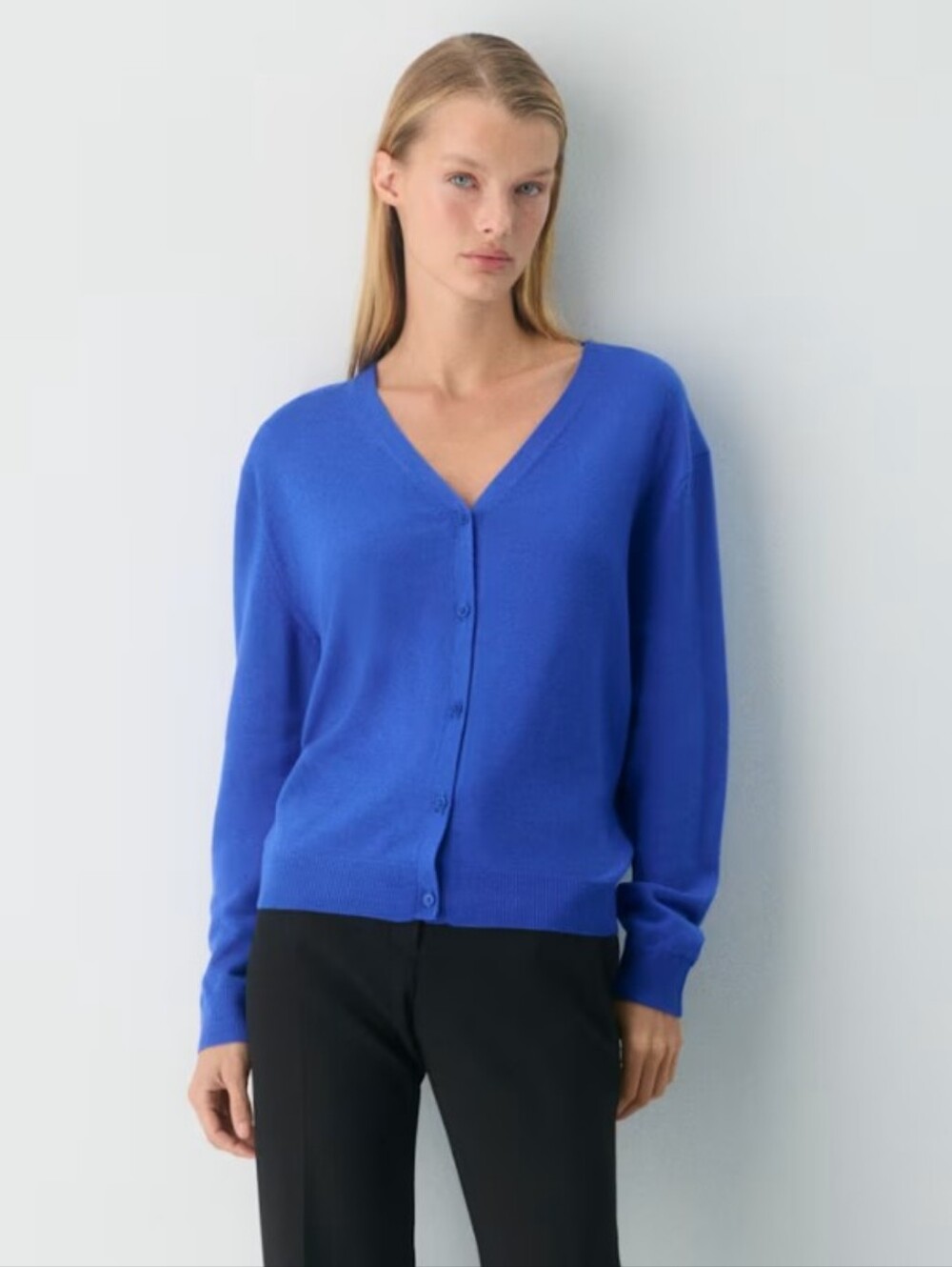 Aritizia Bare Merino Wool V-Neck Cardigan Jazz Blue Size Medium